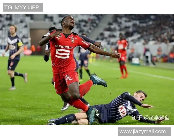 英超精彩对决里昂与马竞战成平局引发全场热议与欢呼