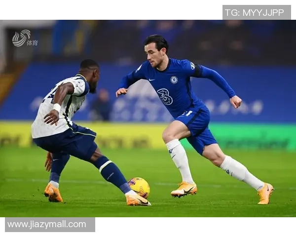 英超焦点战切尔西与热刺互交白卷精彩扑救引发全场热烈反响