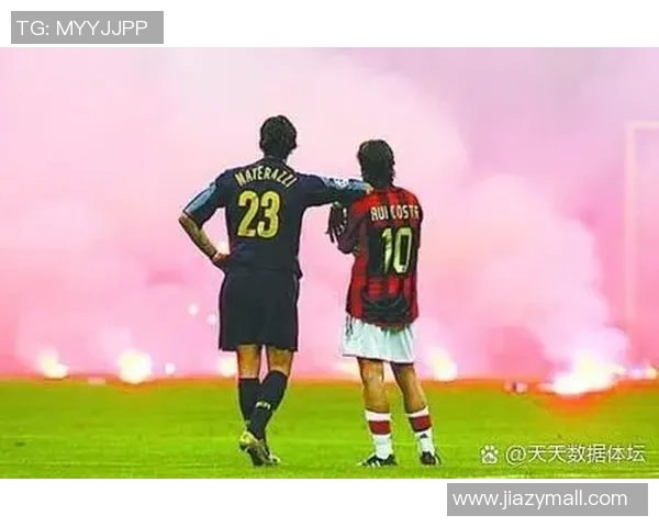 足总杯激战：AC米兰与曼联平局红牌事件引发全场热议与争论