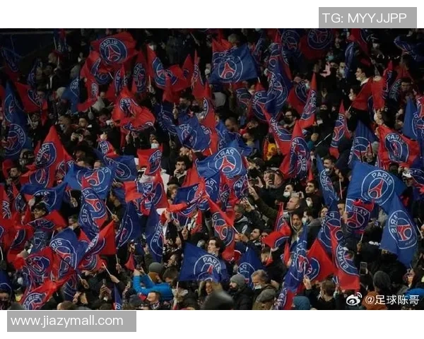 意甲焦点战巴黎圣日耳曼与巴萨战平赛场瞬间引发全场热议