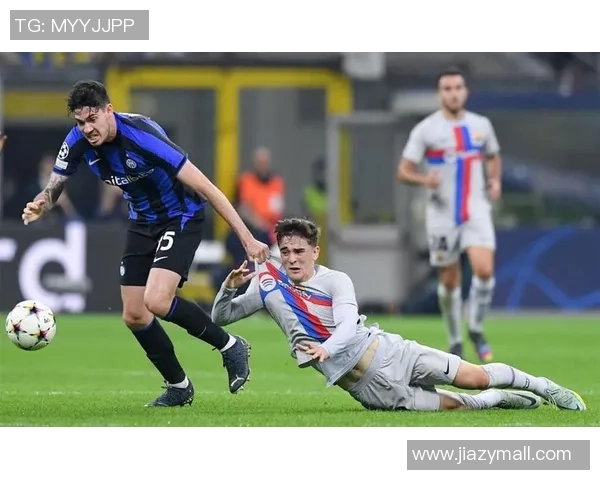 欧冠激战巴萨与巴黎圣日耳曼握手言和转会传闻再度升温引发关注