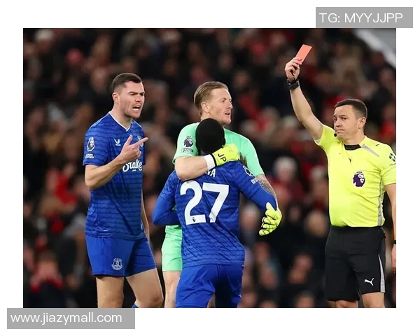 英超冷门：尤文图斯逆袭那不勒斯全场沸腾瞬间回顾